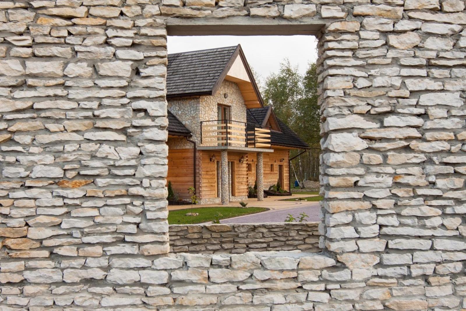 Zajazd Golebiowski Lipsko Exterior photo